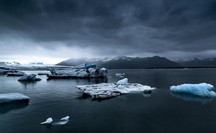 Reading the Anthropocene: Environmental Literature for Uncertain Times